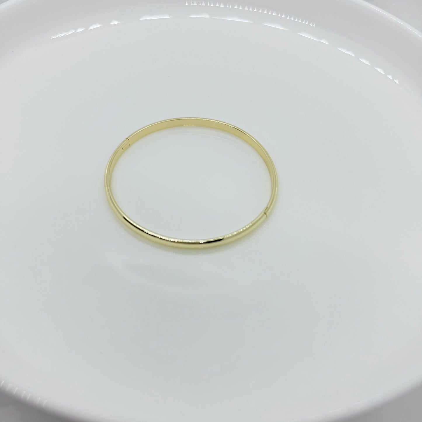 Single Gold Bangle