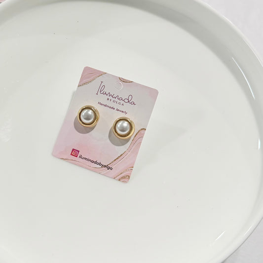 Pearl Stud